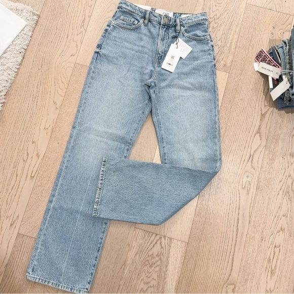 Dynamite Denim - NWT 100095756 Dynamite Cara hr straight jean estes blue 26